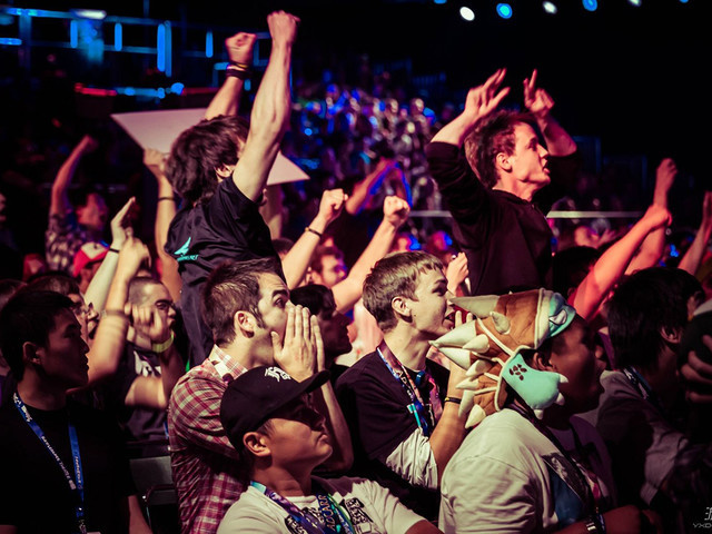 后者则靠明 后者则靠明